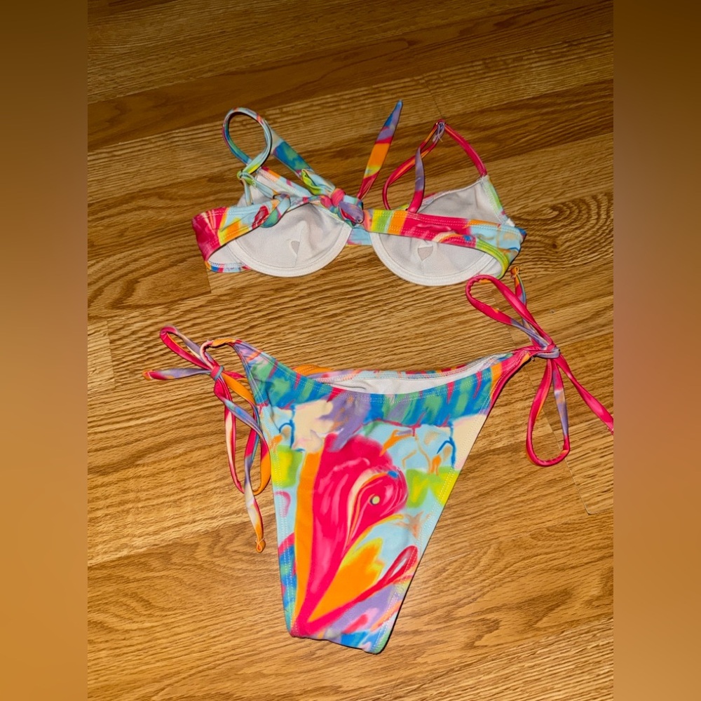 Colorful Abstract Bikini Set - Picture 2 of 3